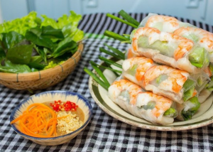 gỏi cuốn kết hợp với bia gì